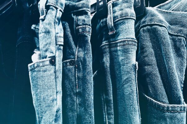 blue-jeans-close-up-cloth-denim-pants-603022 (NEOSiAM 2020 from Pexels)