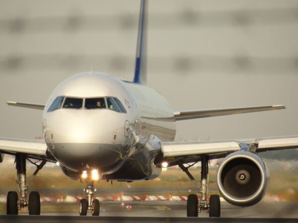 Lufthansa (Peter Biela from Pixabay)