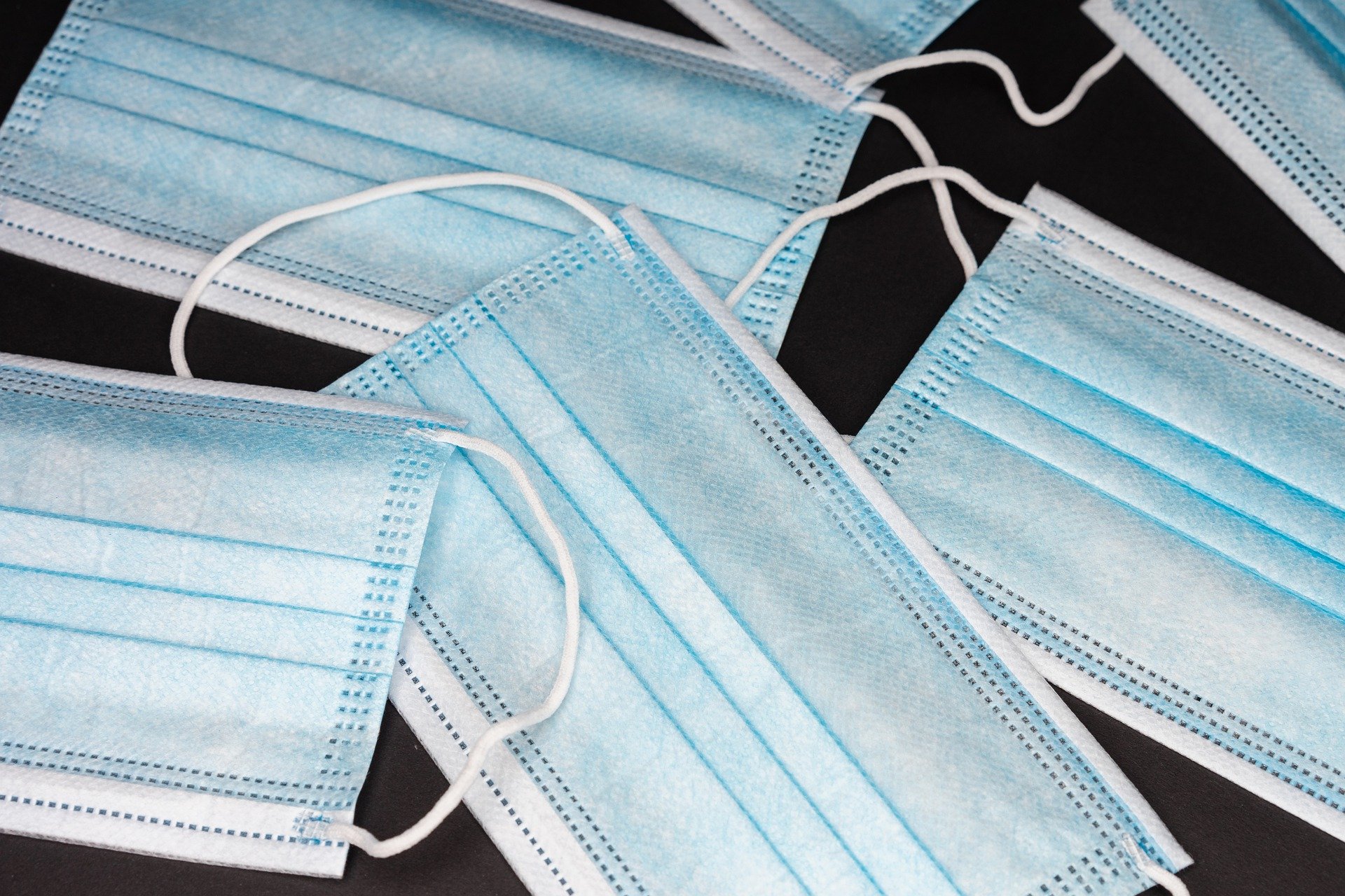 Schutzmasken (Markus Winkler from Pixabay)