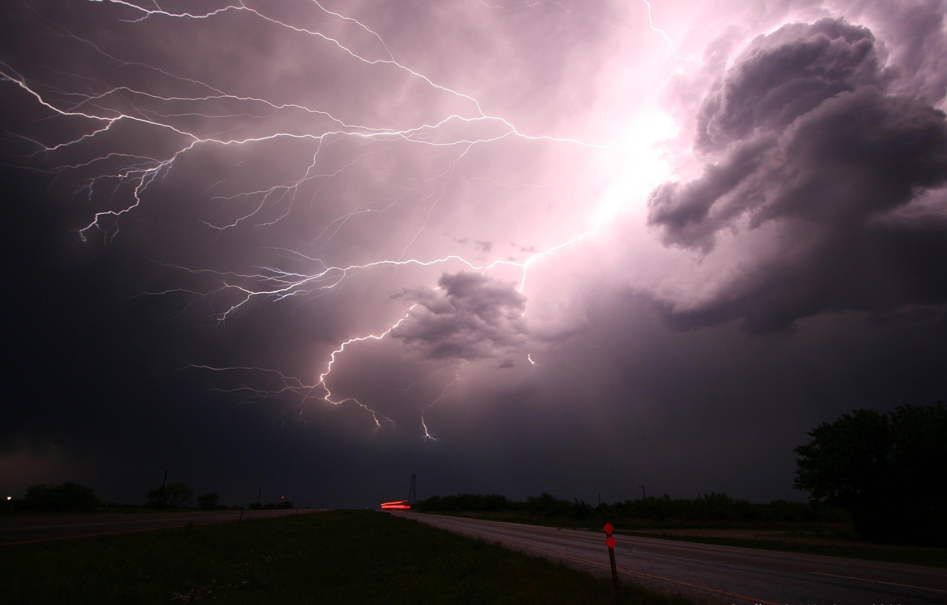 Gewitter (WikimediaImages from Pixabay)