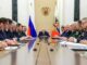 Der russische Präsident Wladimir Putin leitet am 18. September 2026 eine Sitzung der militärisch-industriellen Kommission in Moskau. (Foto: Vyacheslav PROKOFYEV / POOL / AFP)