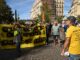 Eine Gruppe von Demonstranten nimmt an einer Kundgebung der Gelbwestenbewegung („Gilets Jaunes“) teil, um gegen die steigenden Lebenshaltungskosten zu protestieren. Die Veranstaltung fand am 19. September 2026 in Marseille, Südfrankreich, statt. (Foto: Miguel MEDINA / AFP)
