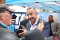 Der AfD-Spitzenkandidat Ulrich Siegmund bei der Landtagswahl in Sachsen-Anhalt nimmt am 19. September 2026 an einer Wahlkampfveranstaltung in Schwerin teil. (Foto: Danny Gohlke / AFP)