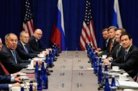 US-Außenminister Marco Rubio (rechts) trifft sich am Rande der 81. Generalversammlung der Vereinten Nationen in New York am 23. September 2026 mit dem russischen Außenminister Sergej Lawrow (links). (Foto: Yuki Iwamura / POOL / AFP)