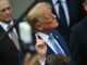 US-Präsident Donald Trump gestikuliert während einer Pressekonferenz nach einem Treffen mit Führungskräften aus der Technologiebranche zum Thema Künstliche Intelligenz im Weißen Haus in Washington, D.C., am 29. September 2026. . (Foto: Kent Nishimura / AFP)