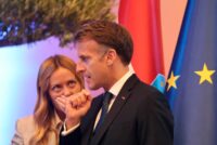 Die italienische Ministerpräsidentin Giorgia Meloni (links) und der französische Präsident Emmanuel Macron am 7. Oktober 2026 in Split. (Foto: Ludovic MARIN / AFP)