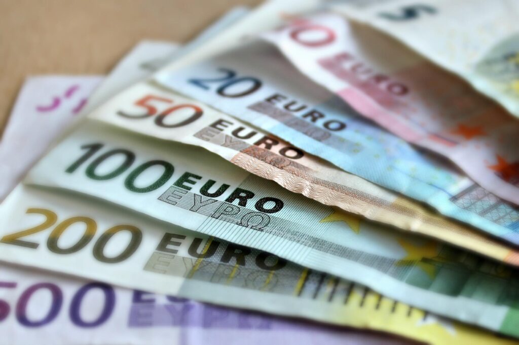 Das Bargeld - in Europa bald Geschichte? (Foto: Pixabay)