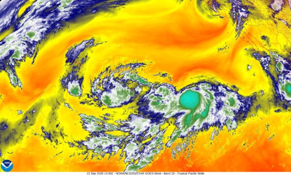 Satellitenaufnahme des tropischen Pazifiks. Die große Wärmeträgheit der Ozeane kann Klimaveränderungen auch nach einem Ende der CO₂-Emissionen über lange Zeit aufrechterhalten. Foto: NOAA/NESDIS/STAR.