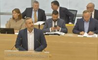 Ulrich Siegmund während der Debatte im Landtag in Magdeburg am 14. Oktober 2026. (Screenshot: Landtag)
